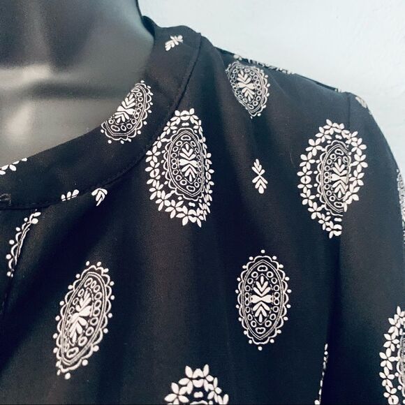 Pink Republic Floral Print Blouse. Size XS - Picture 3 of 14